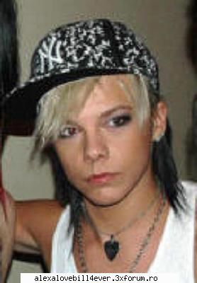poezii amuzante zice are cei mai mari sani din cls tot timpul cand dansam dupa orice miscare vrea Adm2