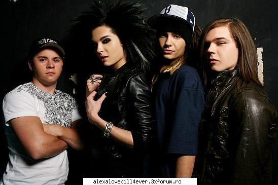 toata lumea vede bill kaulitz guy?? aaa...eu fetelor din clasa maneliste ele zica sunt urati nu-i