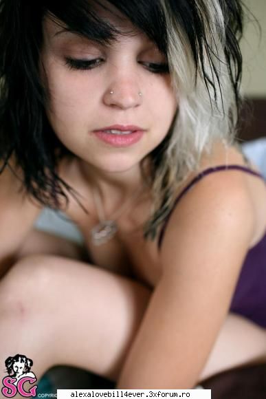 crazy girl`s the city leez fata simpatica mult umor.ea inceput fac facultatea muzica fel amy.in Administrator