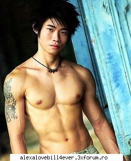 xxx vampire love xxx cum pare tipu asta rolul lui eden?