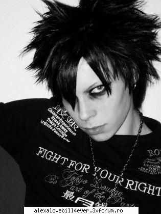 ♥Frum0@$@ & B3$t!@♥ - max are vreo 22 de ani e tot - * A R H I V A ~ F A N  ~ F I C T I O N   *