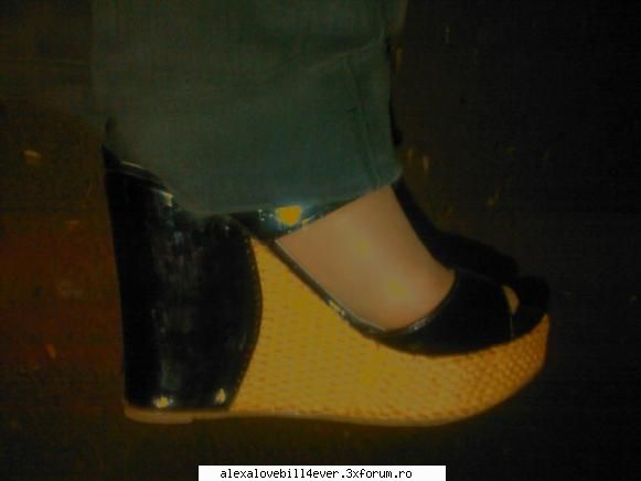 GaGaGirl - Si pantofii sau ce'or fi:)) So...ce - *A L L  ~ A B O U T   ~ M E  *