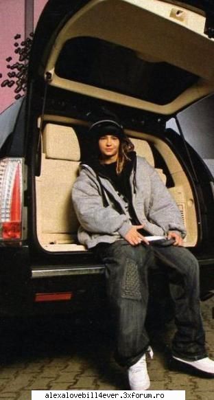 Have fun with tom!!! - X putea sa faci si un pic de reclama la masina ca - * T O M ~ K A U L I T Z  *