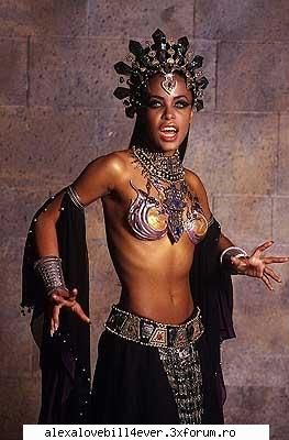 *~* Just Vampires Life *~* - Akasha [ Regina Blestematzilor ] ( - * A R H I V A ~ F A N  ~ F I C T I O N   *