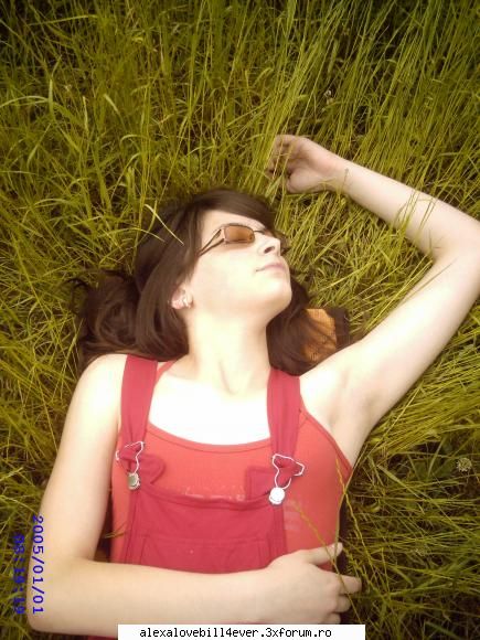 Just me :d - deci pozele is facute toate odata :))de astea is - * P I C T U R E S  ~ W I T H ~ U S *