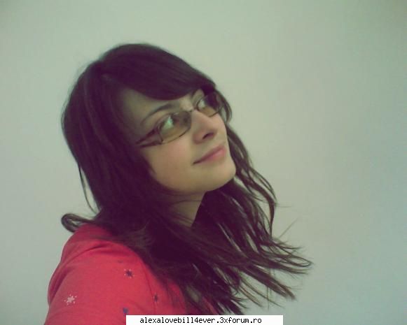Just me :d - leezuu decand nu ai mai fost pe aici mie dor de - * P I C T U R E S  ~ W I T H ~ U S *