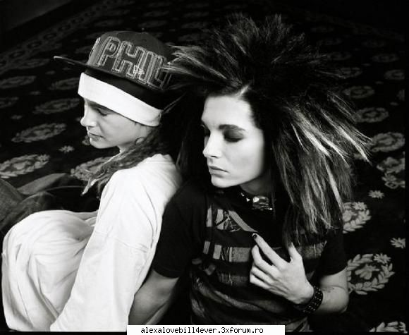L&H - Inceputul..: Afara ploua ..ploaie peste ploaia - * A R H I V A ~ F A N  ~ F I C T I O N   *
