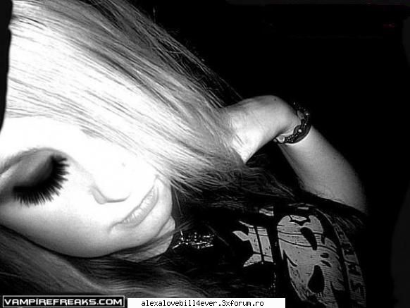 Melissa Rayn Phillips - Name: Melissa Rayn Phillips Eyes: cyan blue Hair - * E M O   *