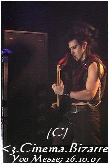 dc?ca eu cu soo  :rolleyes:  :rolleyes: stitzi cate mozoluri neam dat:> si meow meow 2??idee meow