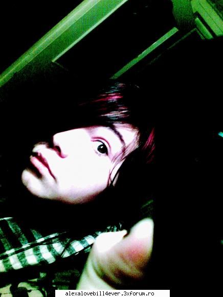 Miha* - o poza facuta azi defapt am mai multe da pun una - * P I C T U R E S  ~ W I T H ~ U S *