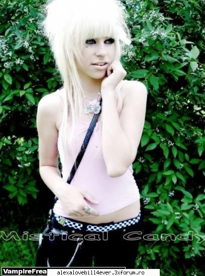 Misty - Buua Mihaa - * E M O   *