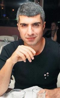 Pe cuvant de femeie!! - corryna_2004 - * F A N ~ F I C T I O N  *