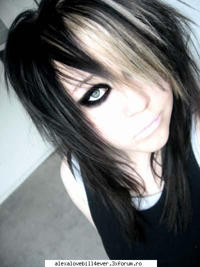 Rock vs. Fear - Galerie q personaje :D Emma: o tipa destul de - * A R H I V A ~ F A N  ~ F I C T I O N   *