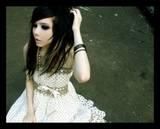 Sar Bennett - mai am cateva poze - * E M O   *