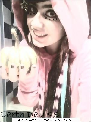 Scene Of my Life - e d 1 luna veche poza aia q albastru - * P I C T U R E S  ~ W I T H ~ U S *