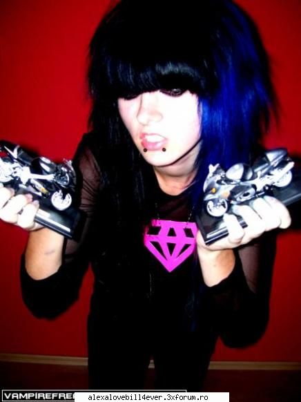 WWWWikii - vampire_lover - * E M O   *