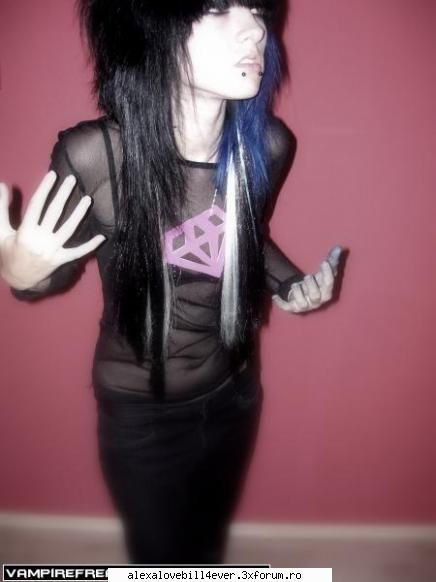 WWWWikii - vampire_lover - * E M O   *