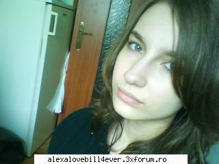 a girl:) - hmmm..aici fara ochelari:) - * P I C T U R E S  ~ W I T H ~ U S *