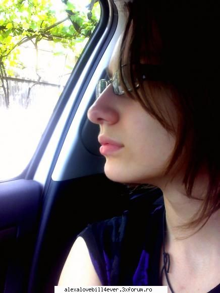 a girl:) - ~~black~~ - * P I C T U R E S  ~ W I T H ~ U S *