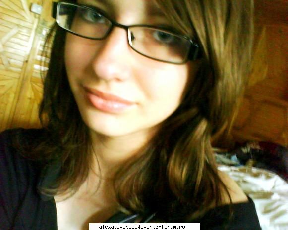 a girl:) - ~~black~~ - * P I C T U R E S  ~ W I T H ~ U S *