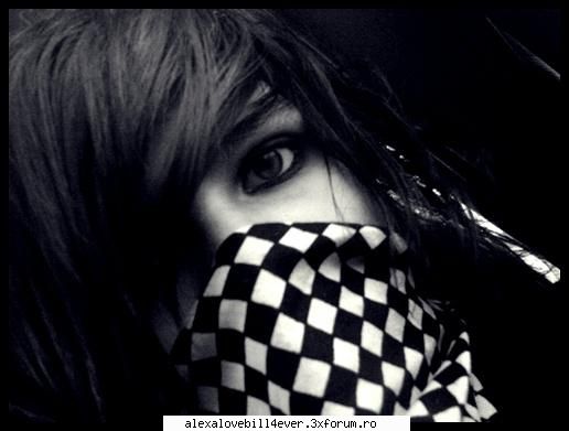 canabis romantic - hmmm da sunt....si camera aceea este a mea :> o - * P I C T U R E S  ~ W I T H ~ U S *