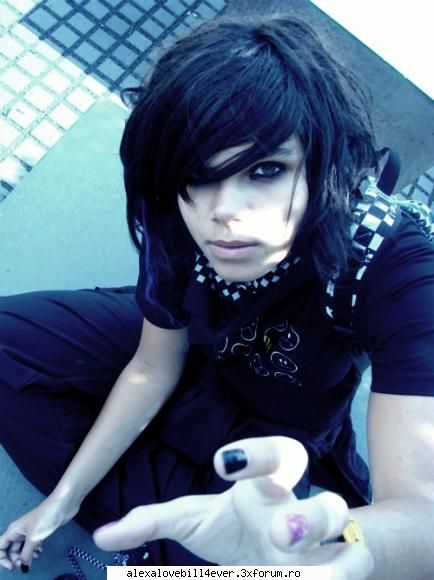 canabis romantic - apropo PeSarmaNoiDoi esti cea/cel din poza? :> - * P I C T U R E S  ~ W I T H ~ U S *