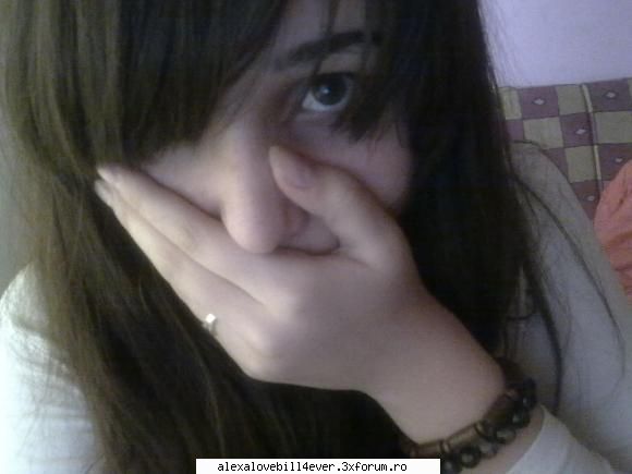 elisu^^ - oke nu va mai sperii cu ochi albastri:)) - * P I C T U R E S  ~ W I T H ~ U S *
