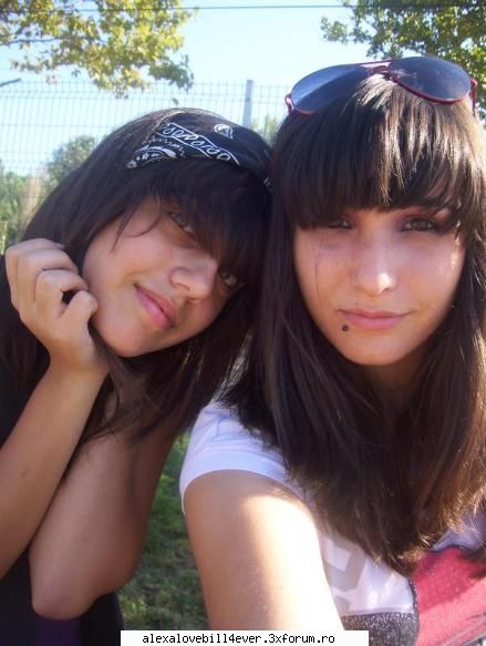 elisu^^ - hmm hai ca pun poze noi eo cu o fata aza:D - * P I C T U R E S  ~ W I T H ~ U S *