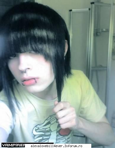 emo boys - тﻪвǾǾ■Бטяℓ - * E M O   *