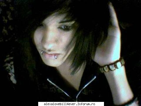 emo boys - e baiat? yeep..he is a boy:P btw arata bn:X pun - * E M O   *