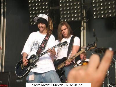 funny pic`s - uitatzi-va l mutra lu georg - *T O K I O ~ H O T E L  *
