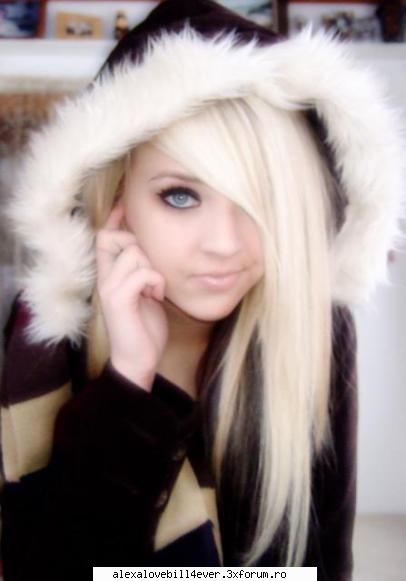 inger sau demon? - Liz Lewis-o fata de 17 de ani, irezistibila - * A R H I V A ~ F A N  ~ F I C T I O N   *