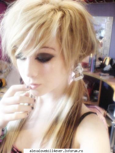 inger sau demon? - Kate Lewis- 16 ani ,sora mai mica a lui - * A R H I V A ~ F A N  ~ F I C T I O N   *