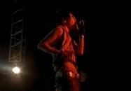 miyavi :-* :-* - uitativa.....asa jos pantaloni...si - * M U S I C *