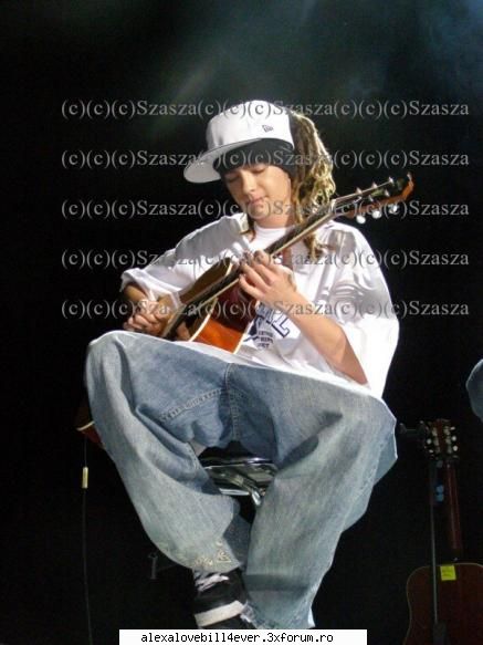 tomitza kaulitz - cum sta el cracanat.. :X :X pupal-ar masa' - * T O M ~ K A U L I T Z  *