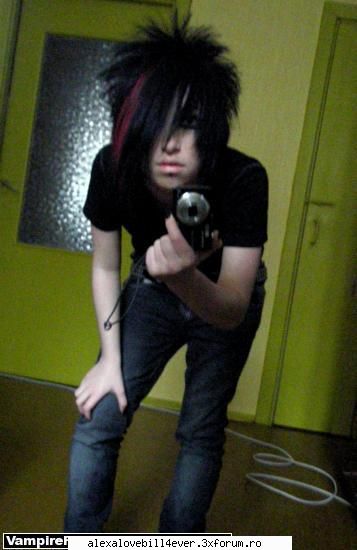 zach - Buua Mihaa - * E M O   *
